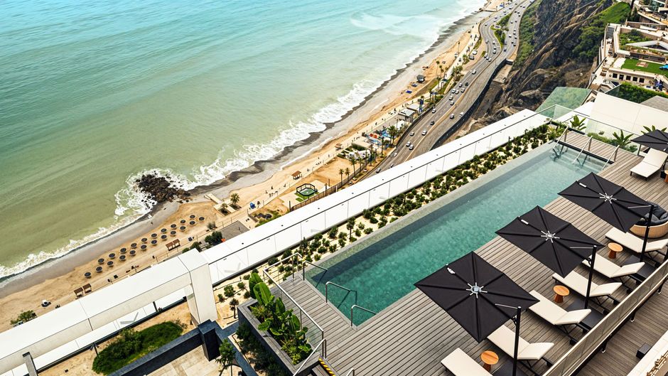 Hotel Indigo Lima Miraflores Pool