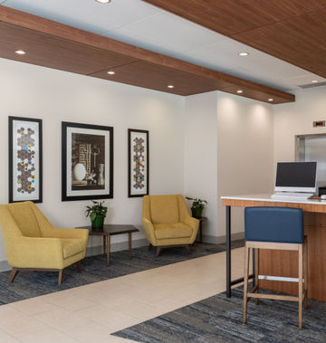 Holiday Inn Express & Suites Victoria