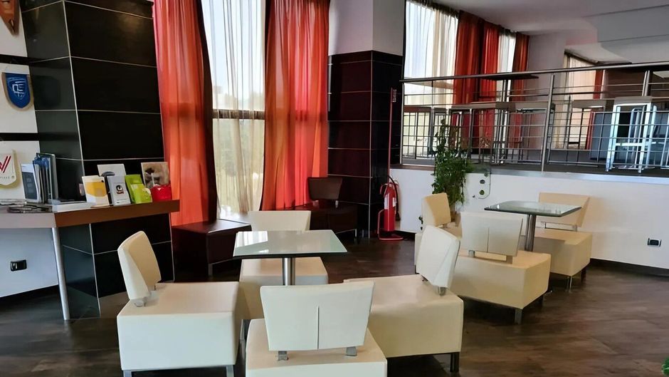 Vercelli Palace Hotel Lobby