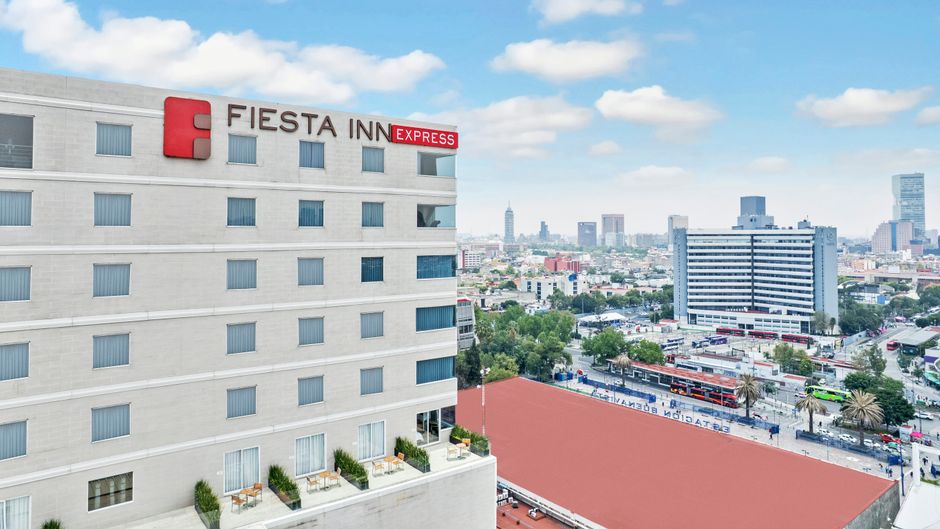 Fiesta Inn CDMX Forum Buenavista Exterior