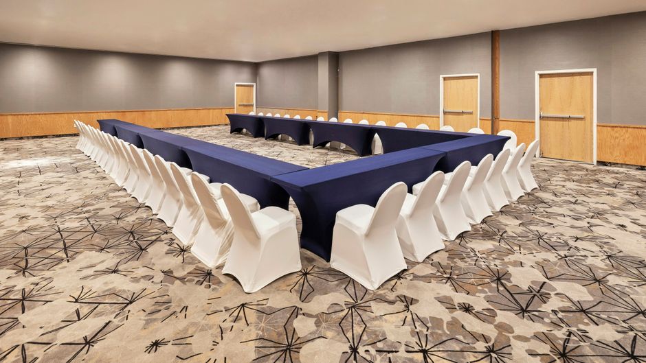 Fiesta Inn CDMX Forum Buenavista Meeting