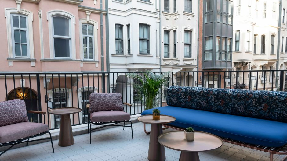 Canopy Istanbul Taksim Exterior
