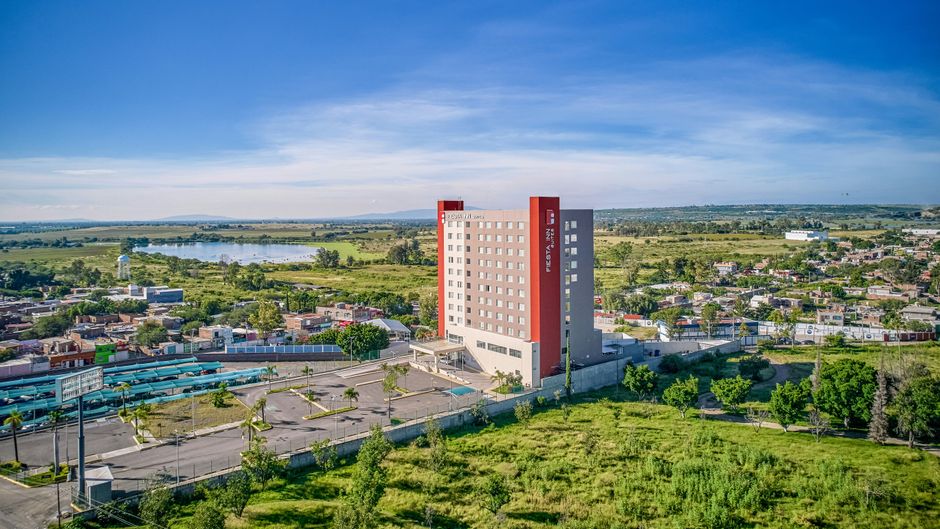 Fiesta Inn Suites Aeropuerto del Bajio Spa