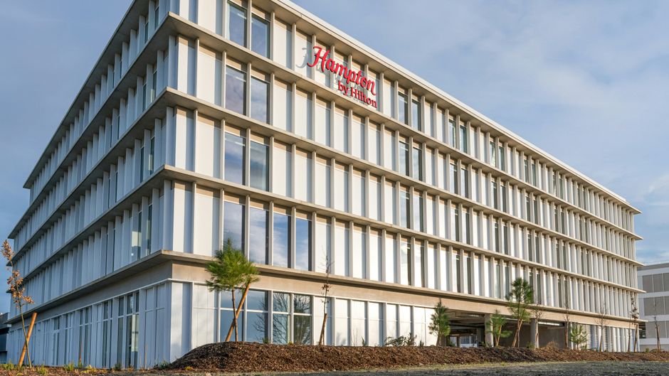 Hampton Merignac Exterior