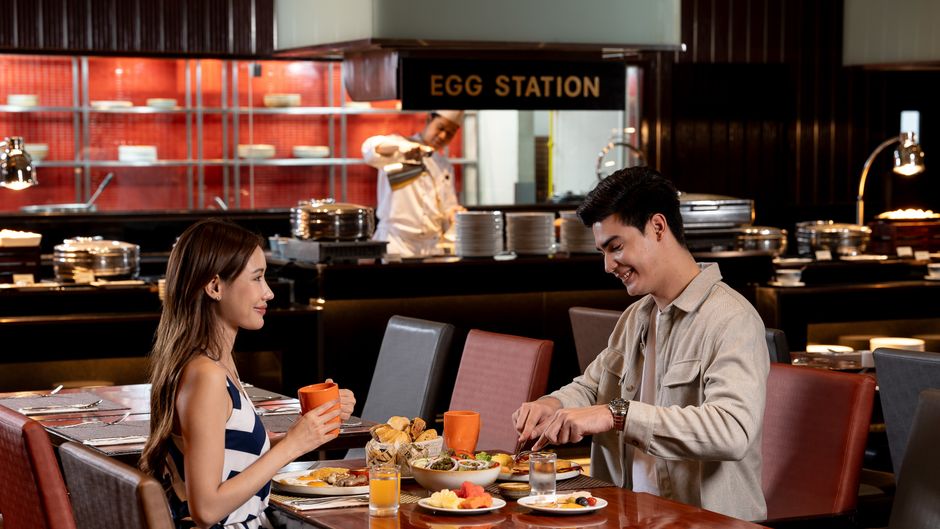 Holiday Inn Bangkok Silom Restaurant