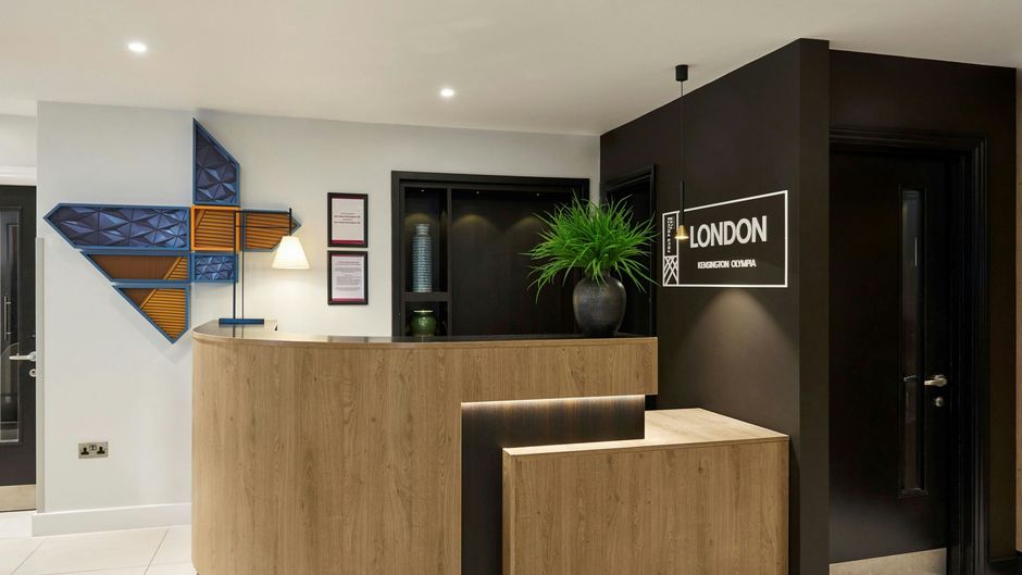 Four Points Flex Kensington Olympia Lobby