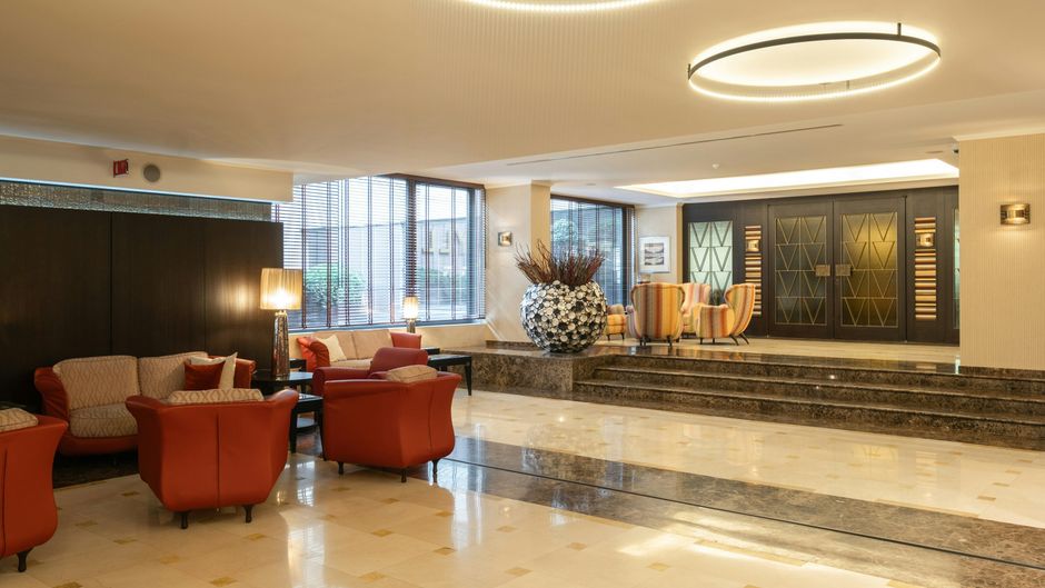 TOP CityLine Hyllit Hotel Lobby