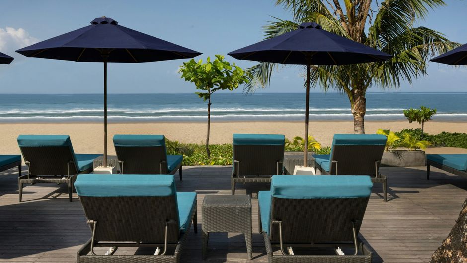 Courtyard Bali Seminyak Resort Beach