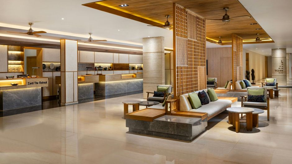 Courtyard Bali Seminyak Resort Lobby