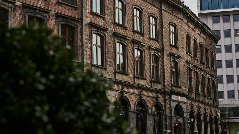 Opus XVI, Bergen Exterior