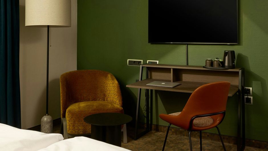 Metropolitan Hotel by Flemings Room