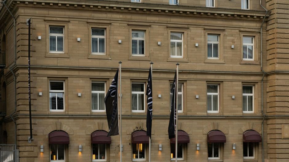 Metropolitan Hotel by Flemings Exterior