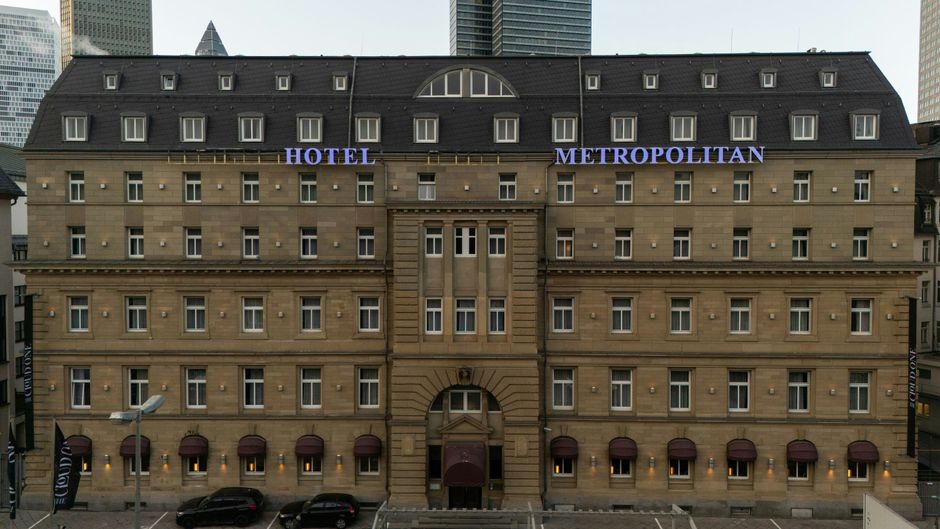 Metropolitan Hotel by Flemings Exterior