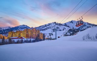 Grand Summit Hotel
