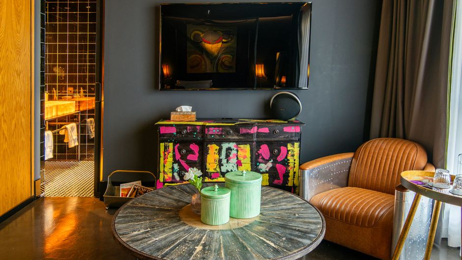 Hotel Lobby Room