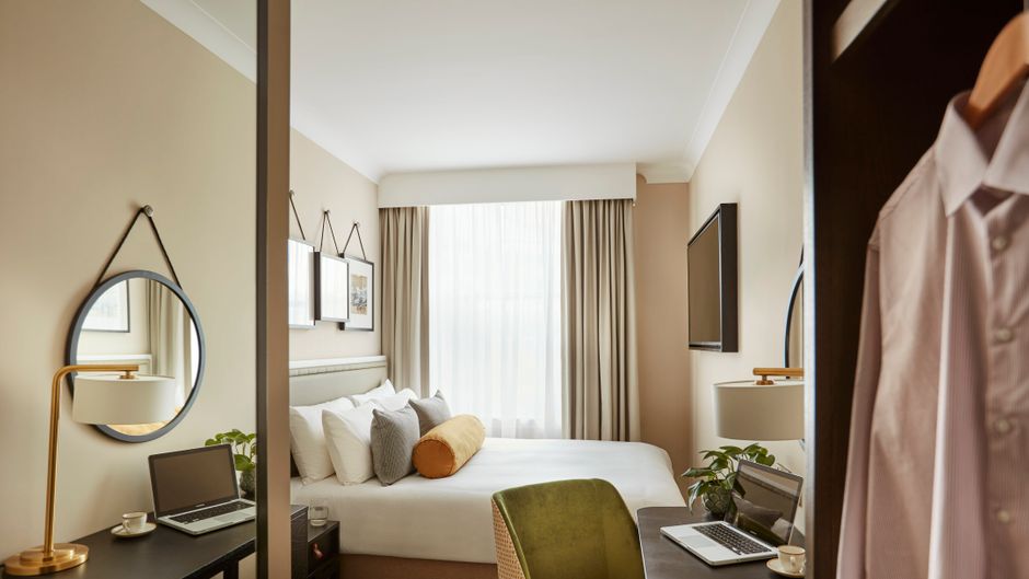 The Clermont London, Victoria Room
