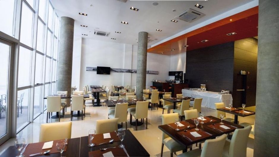 Amerian Puerto Rosario Restaurant