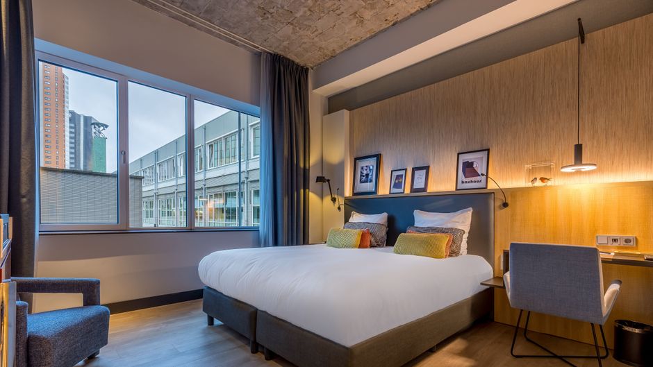 Postillion Hotel & Convention Centre WTC Room