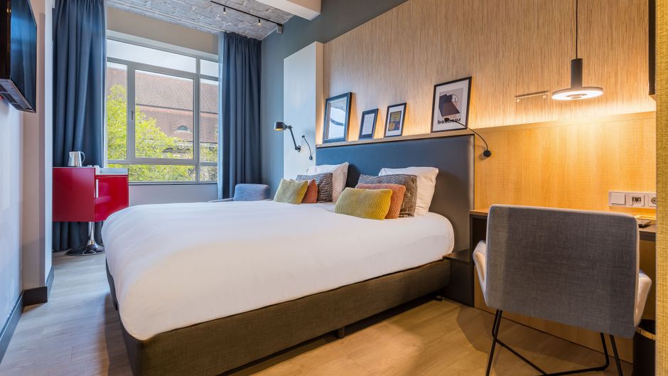Postillion Hotel & Convention Centre WTC Room