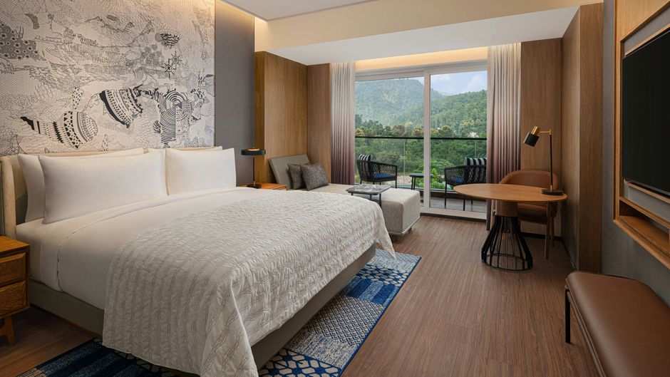 Le Meridien Dehradun Resort Pool