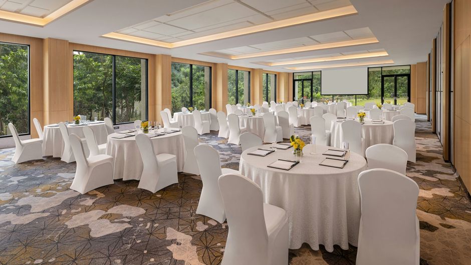 Le Meridien Dehradun Resort Meeting