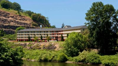 The Lodge at Roseburg