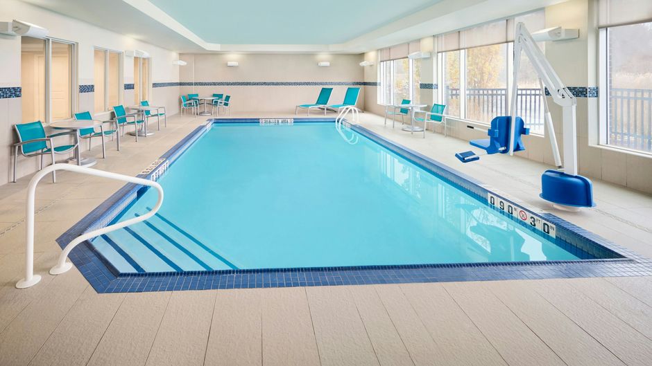 TownePlace Suites Ottawa Kanata Pool
