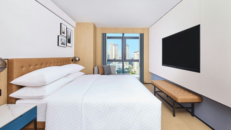 Four Points Kunming Chenggong Suite