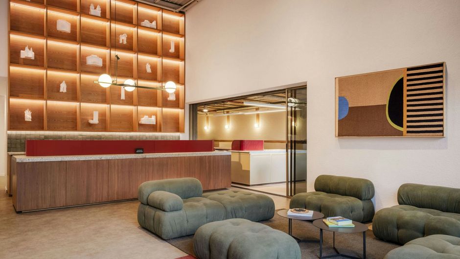 Loma Medellin Lobby