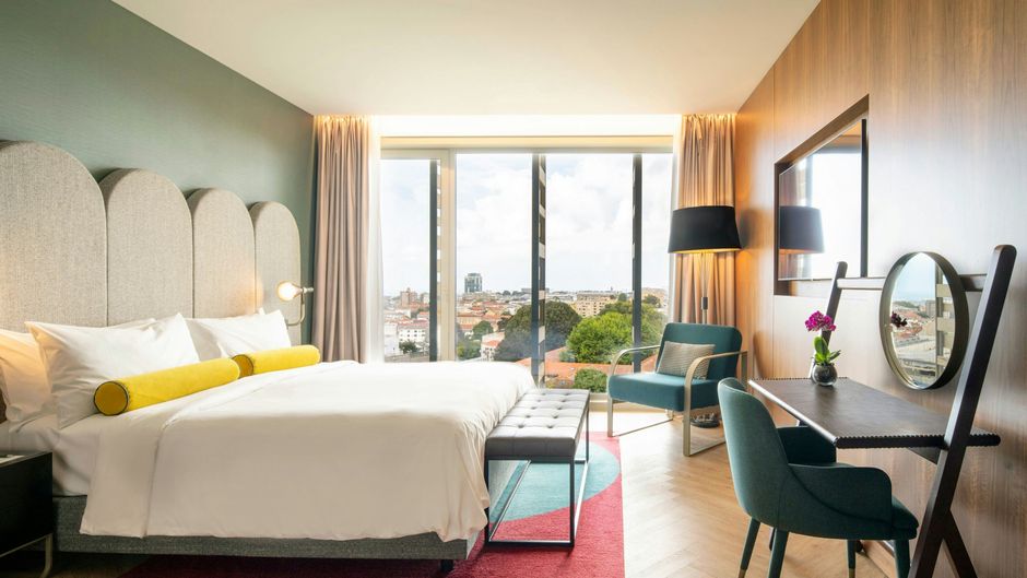 Renaissance Porto Lapa Hotel Suite