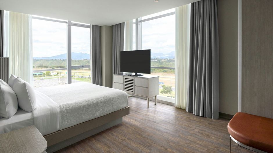 Courtyard by Marriott Quito Airport Suite