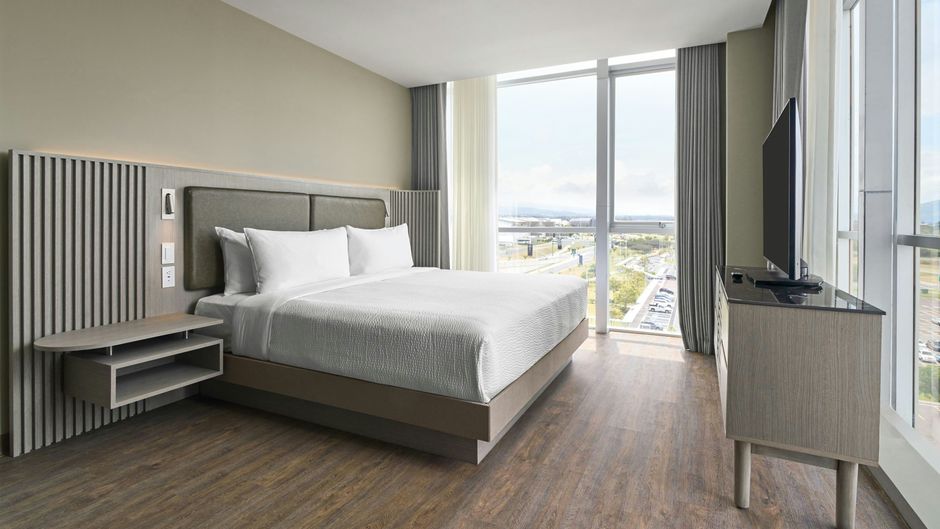 Courtyard by Marriott Quito Airport Suite