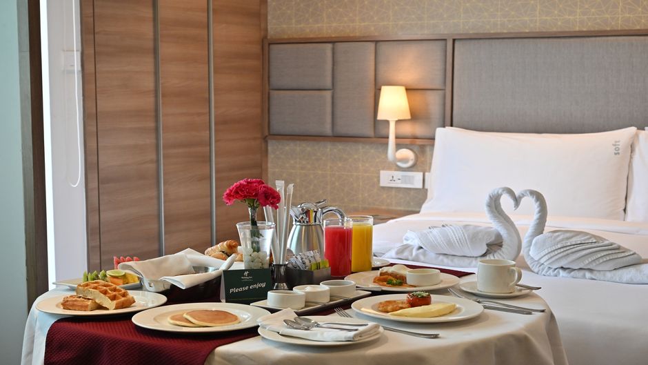 Holiday Inn Gurugram Sector 90 Room