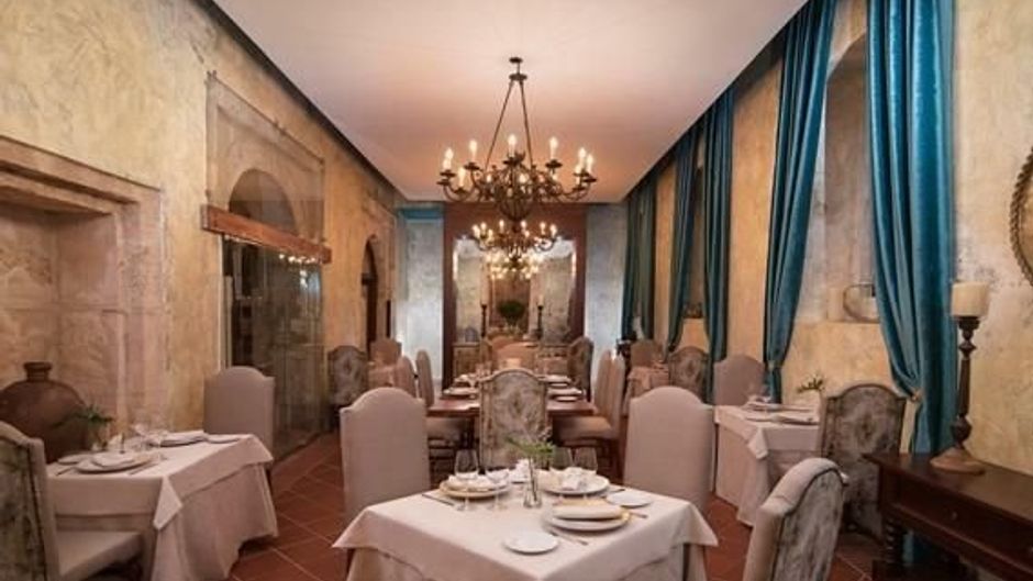 Hodelpa Nicolas de Ovando Restaurant