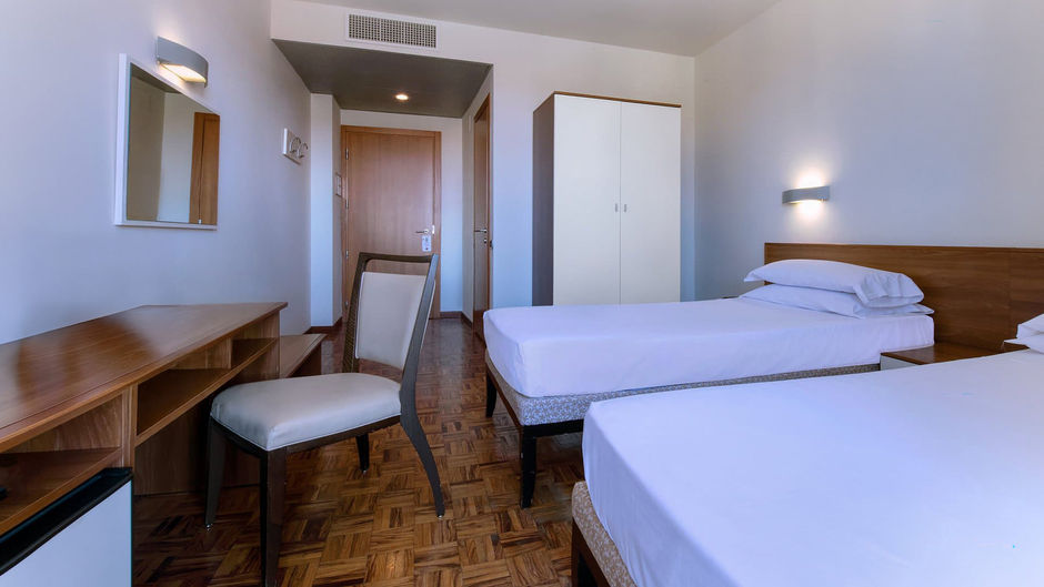 Park Hotel Mondovi Room