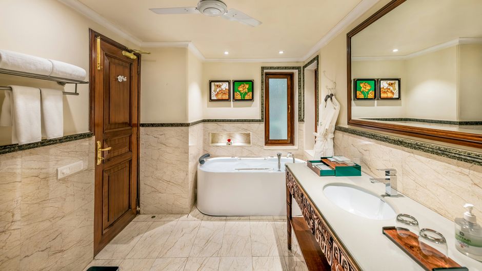 Mayfair Lagoon Room