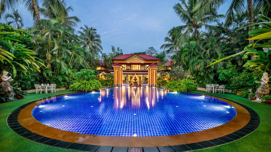 Mayfair Lagoon Pool
