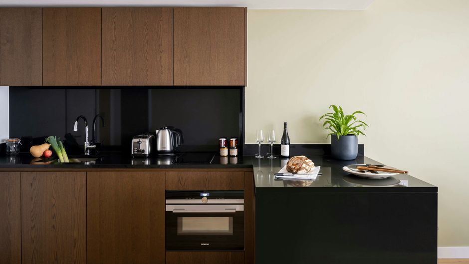 COVE-Landmark Pinnacle Room