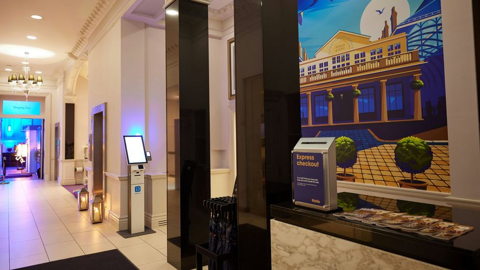 Thistle Holborn Lobby