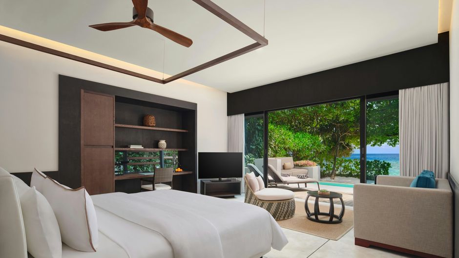 The Westin Maldives Miriandhoo Resort Beach
