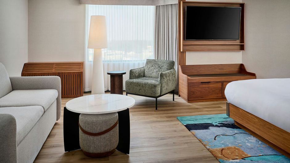 Omage Hotel Montreal/Laval Room