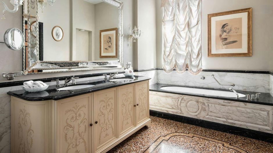 Danieli, A Four Seasons Hotel Room