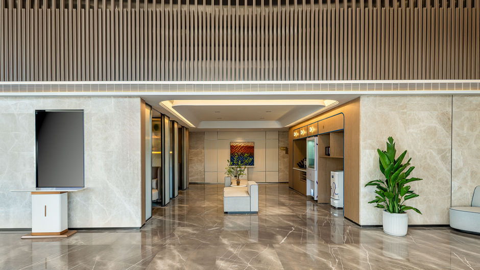 Holiday Inn Exp Lize Business Exterior