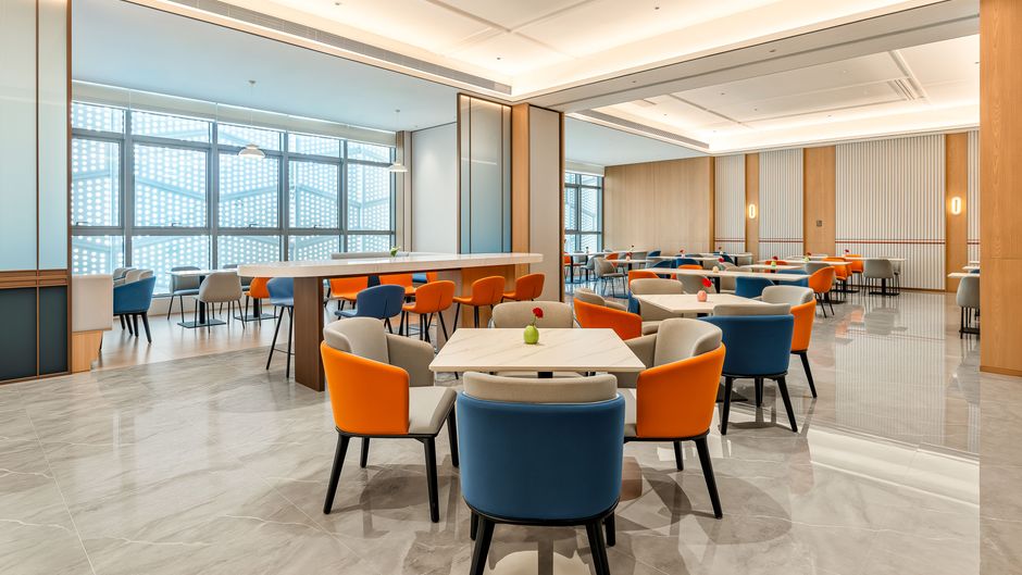 Holiday Inn Exp Haigang Restaurant