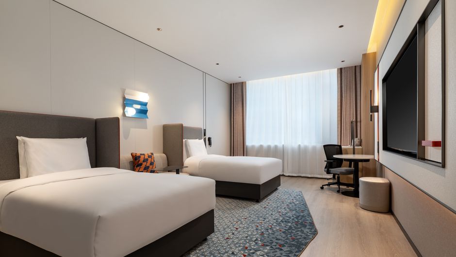 Holiday Inn Exp Mtn South Gate Room