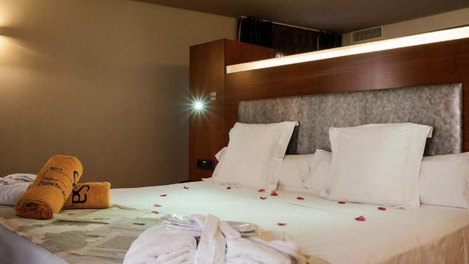 Sancho Abarca Hotel Room