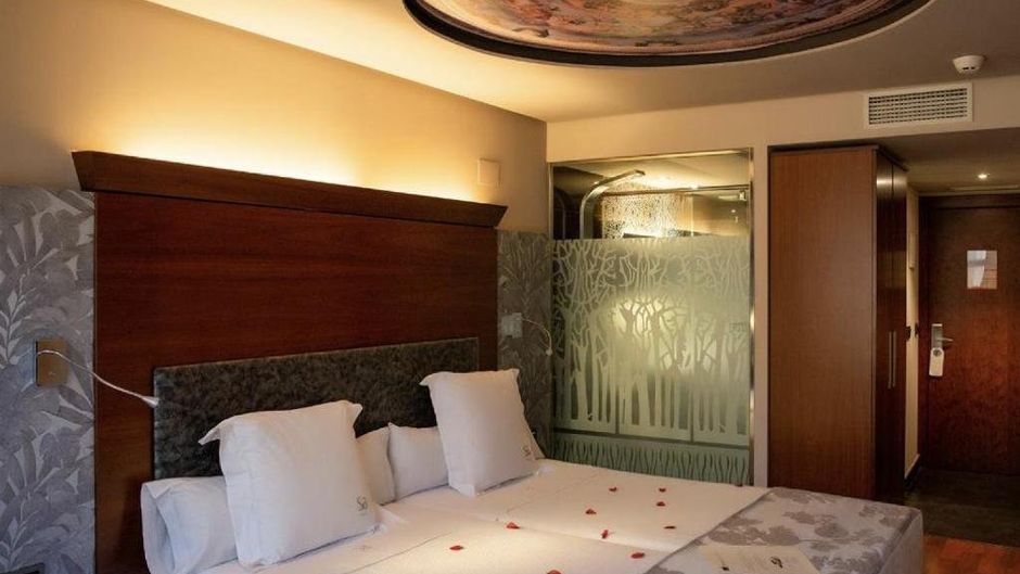 Sancho Abarca Hotel Room