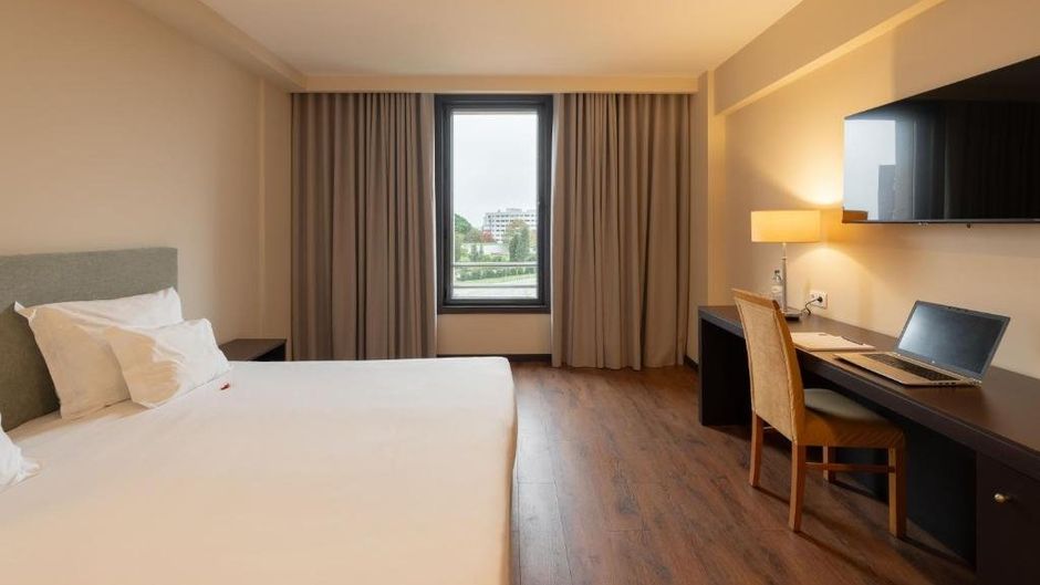 Hotel Premium Porto Maia Room
