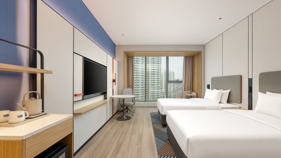 Holiday Inn Exp Haigang Room