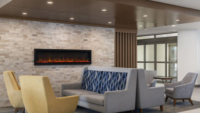 Holiday Inn Express Hotel & Suites